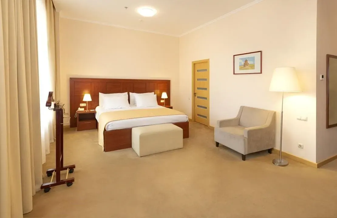 Ani%20Plaza%20Hotel%20Room%20for%20Family.webp