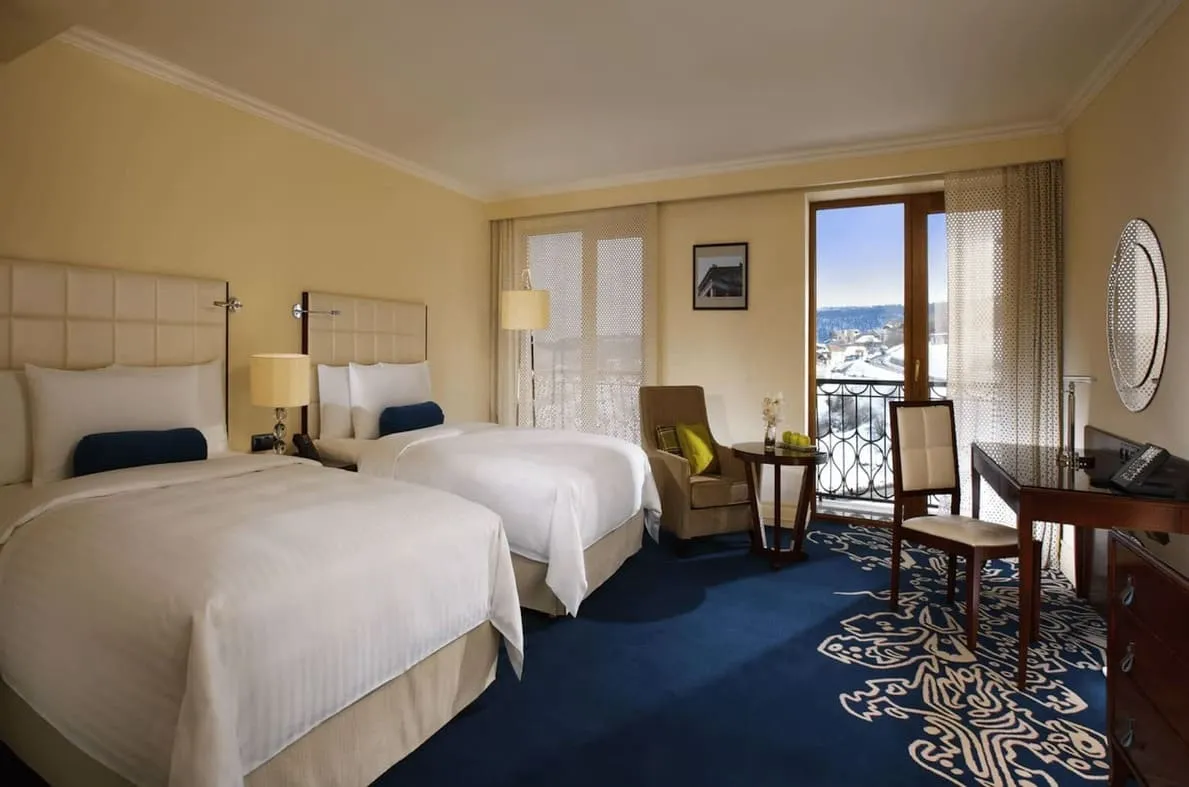 armenia%20marriott%20hotel%20badroom.webp